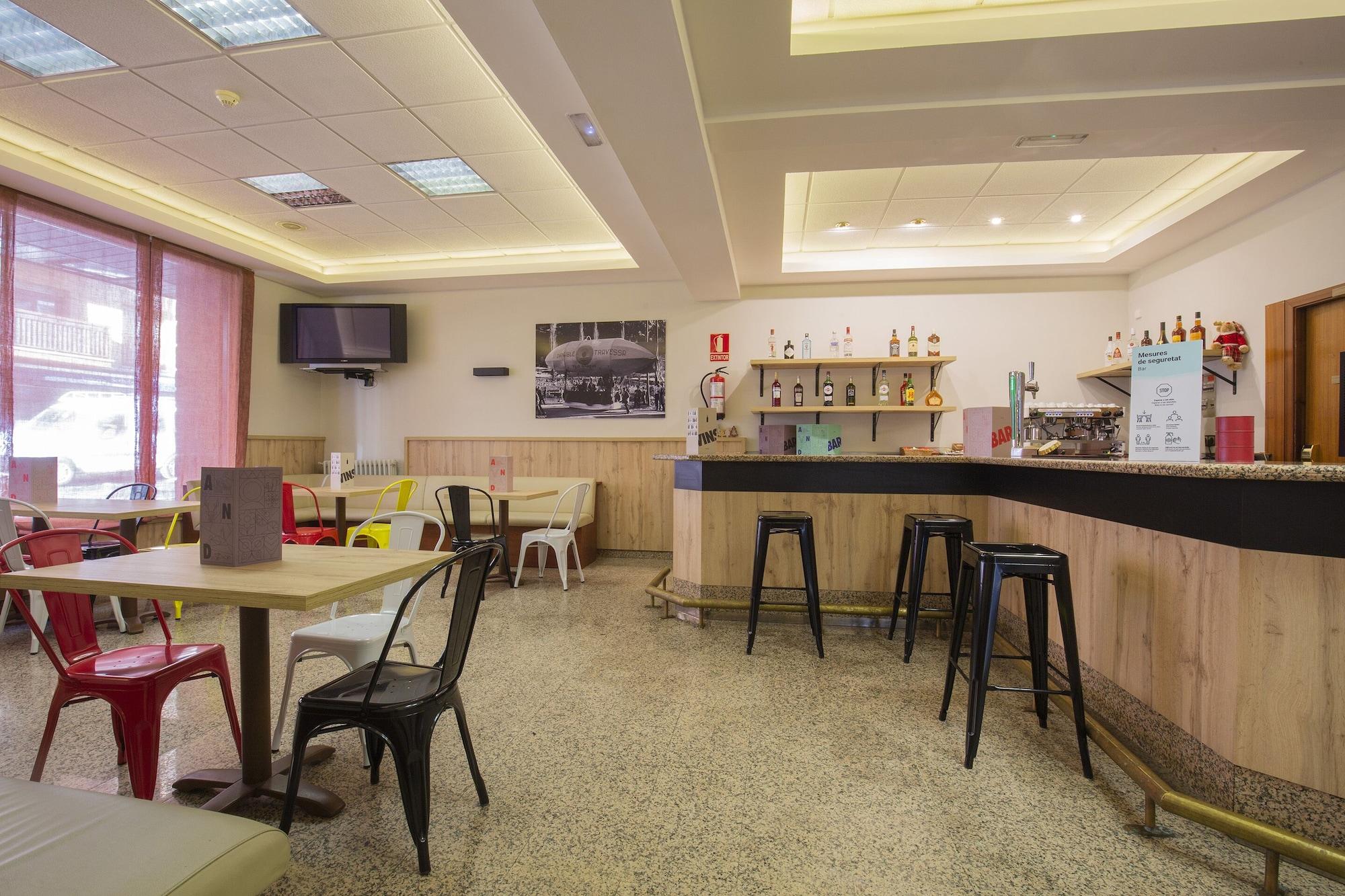 Bar/Salón Hotel Encamp by Nexta