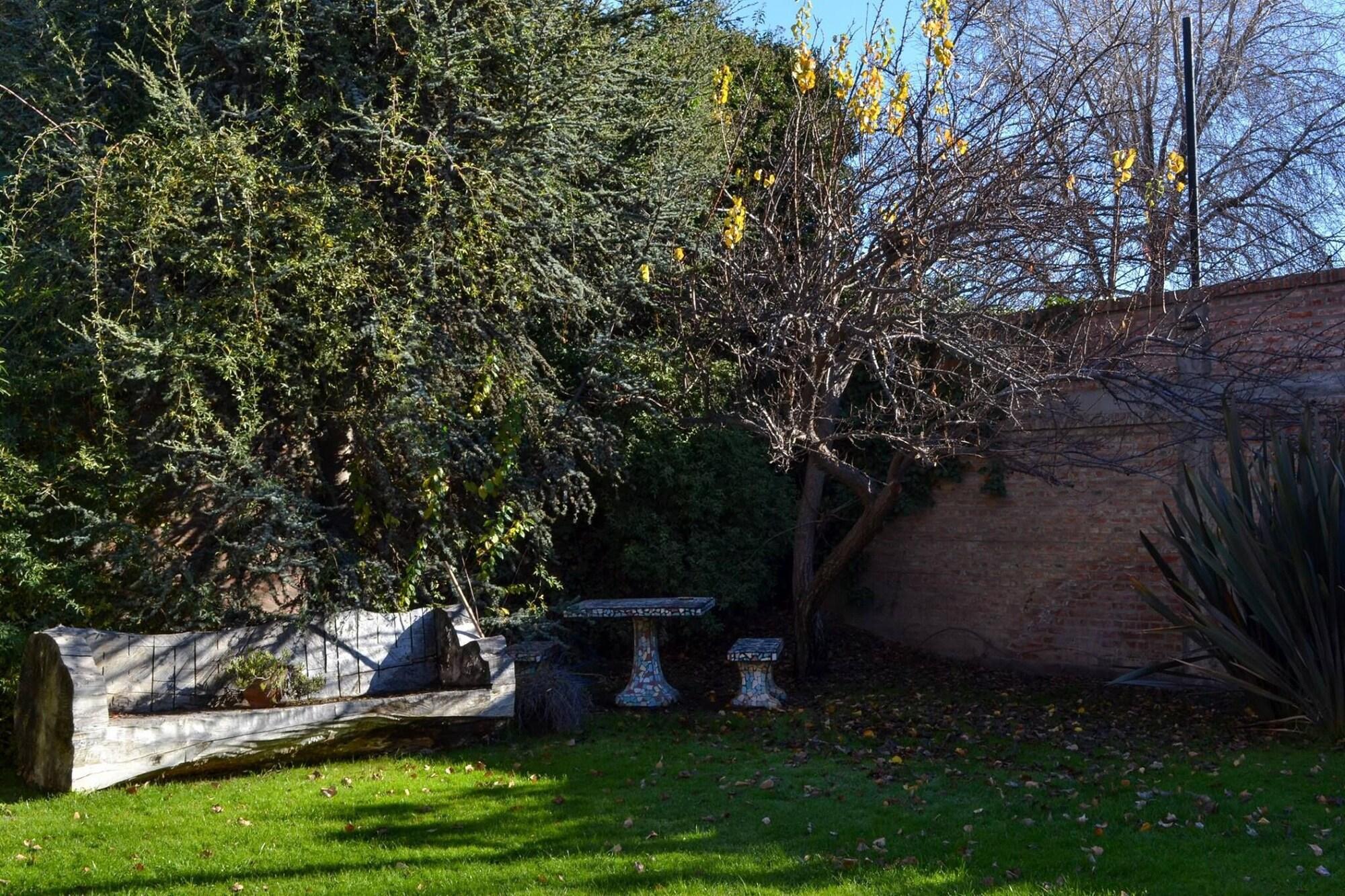 Comodidades del Alojamiento La Casa de Paula Hosteria Artesanal