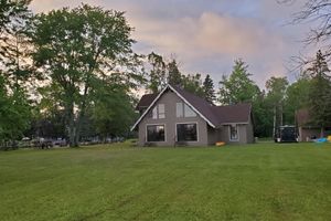 Alquiler Vacacional - One of a kind location on  Mullett Lake & Cheboygan River