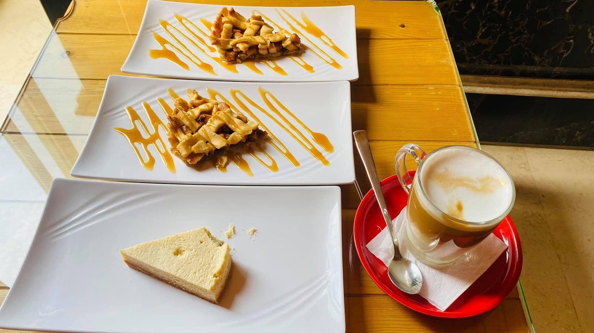 Restaurant Lalit Service Apartment