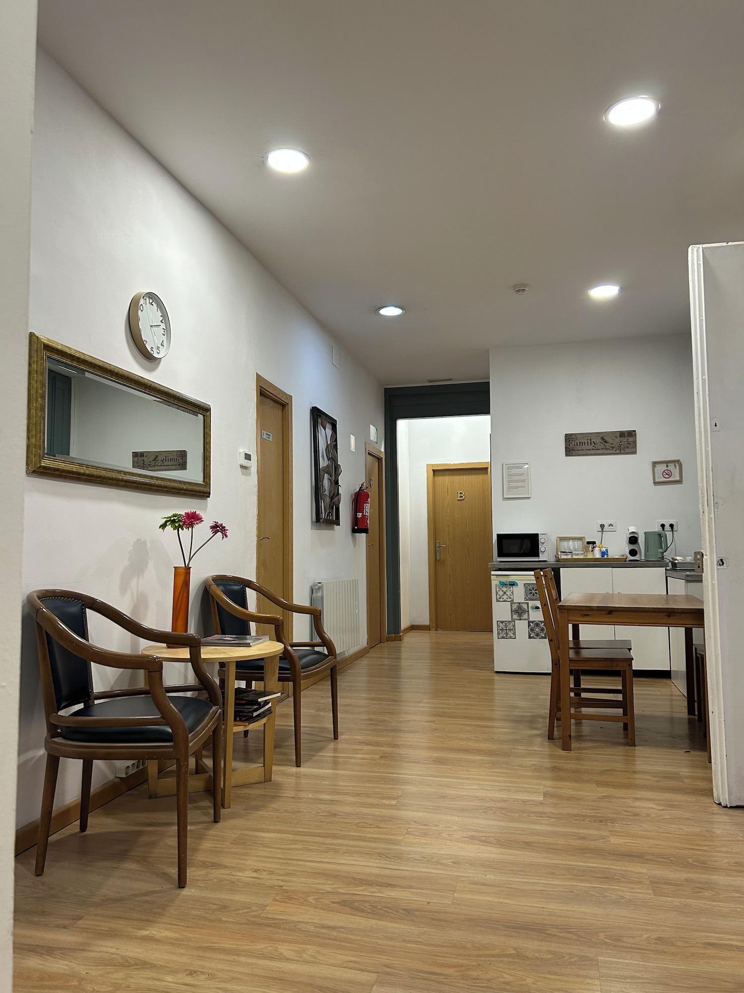 Varios Hostal Delfos