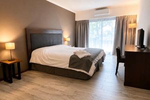 Alojamiento - HOTEL CARDAL TANDIL