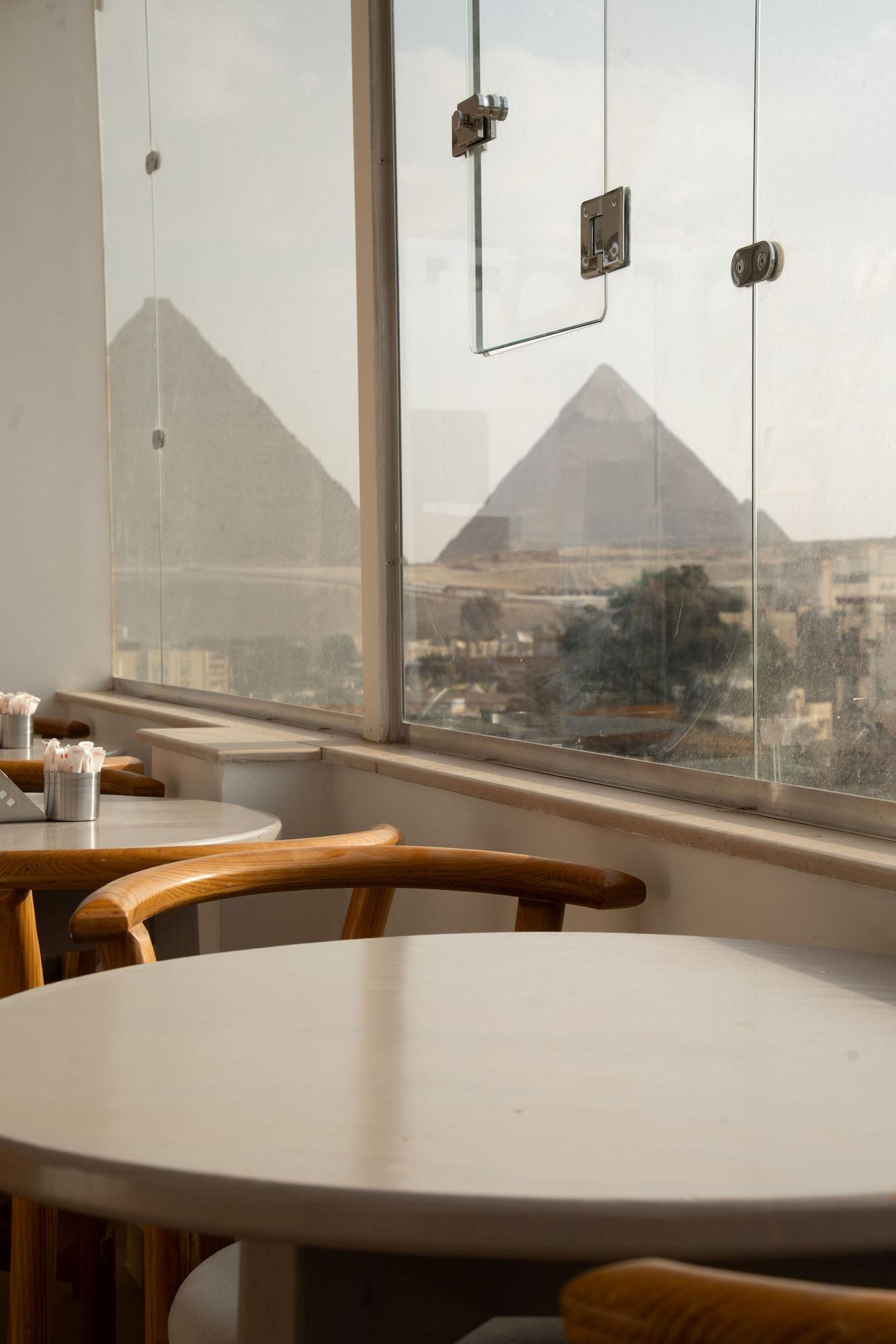 Bar/Salón Casa De Pyramids