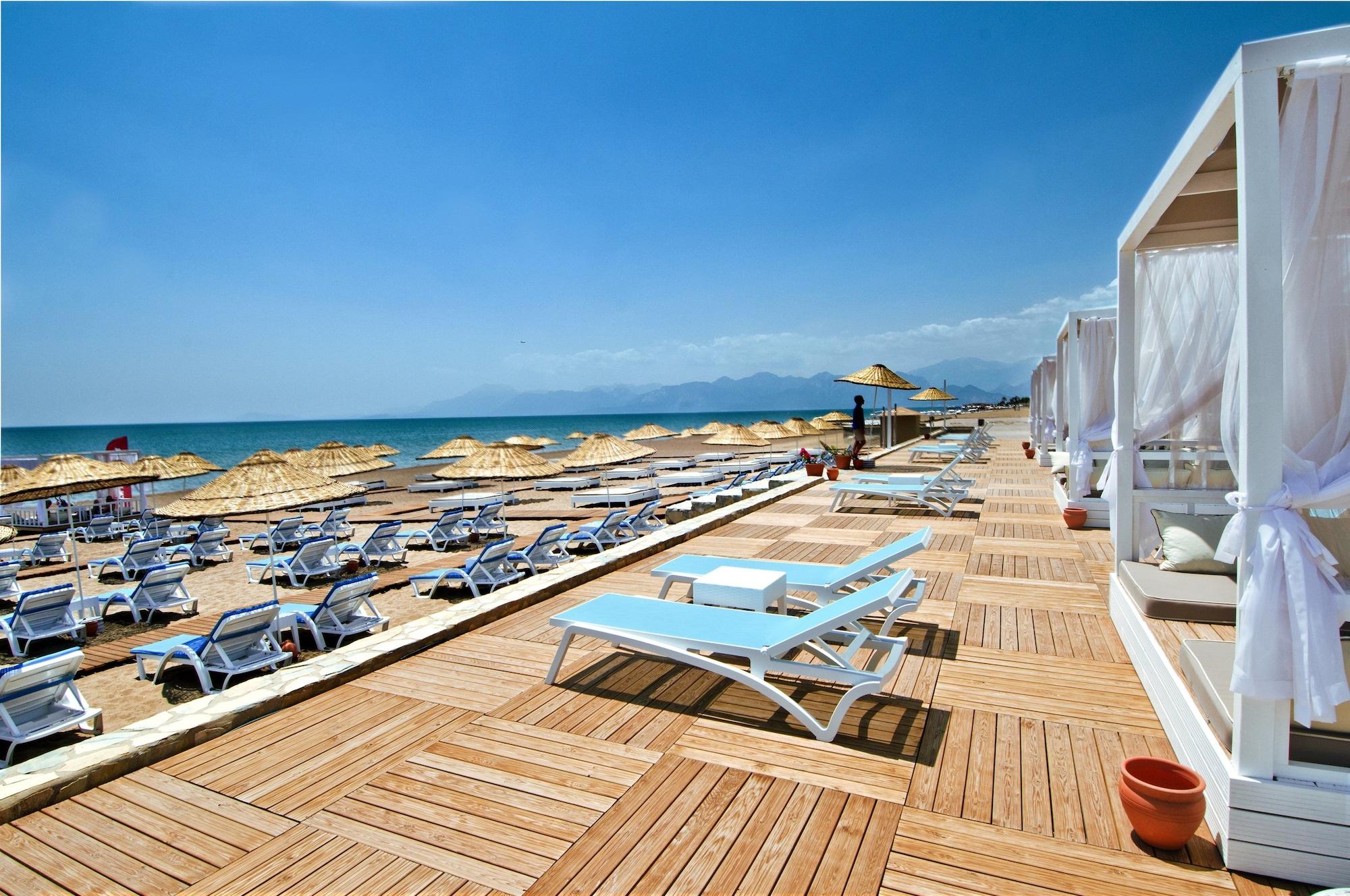 Playa Holiday Inn Antalya - Lara by IHG