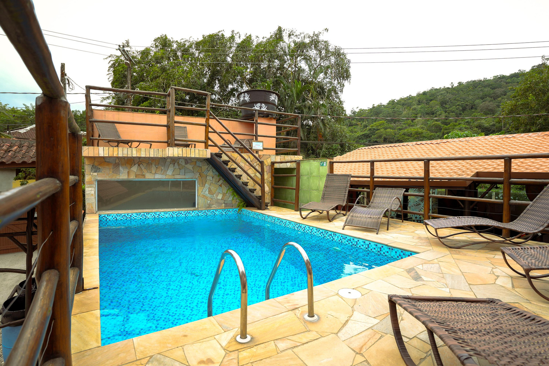 Vista Piscina VELINN Pousada Toca do Guaiamum