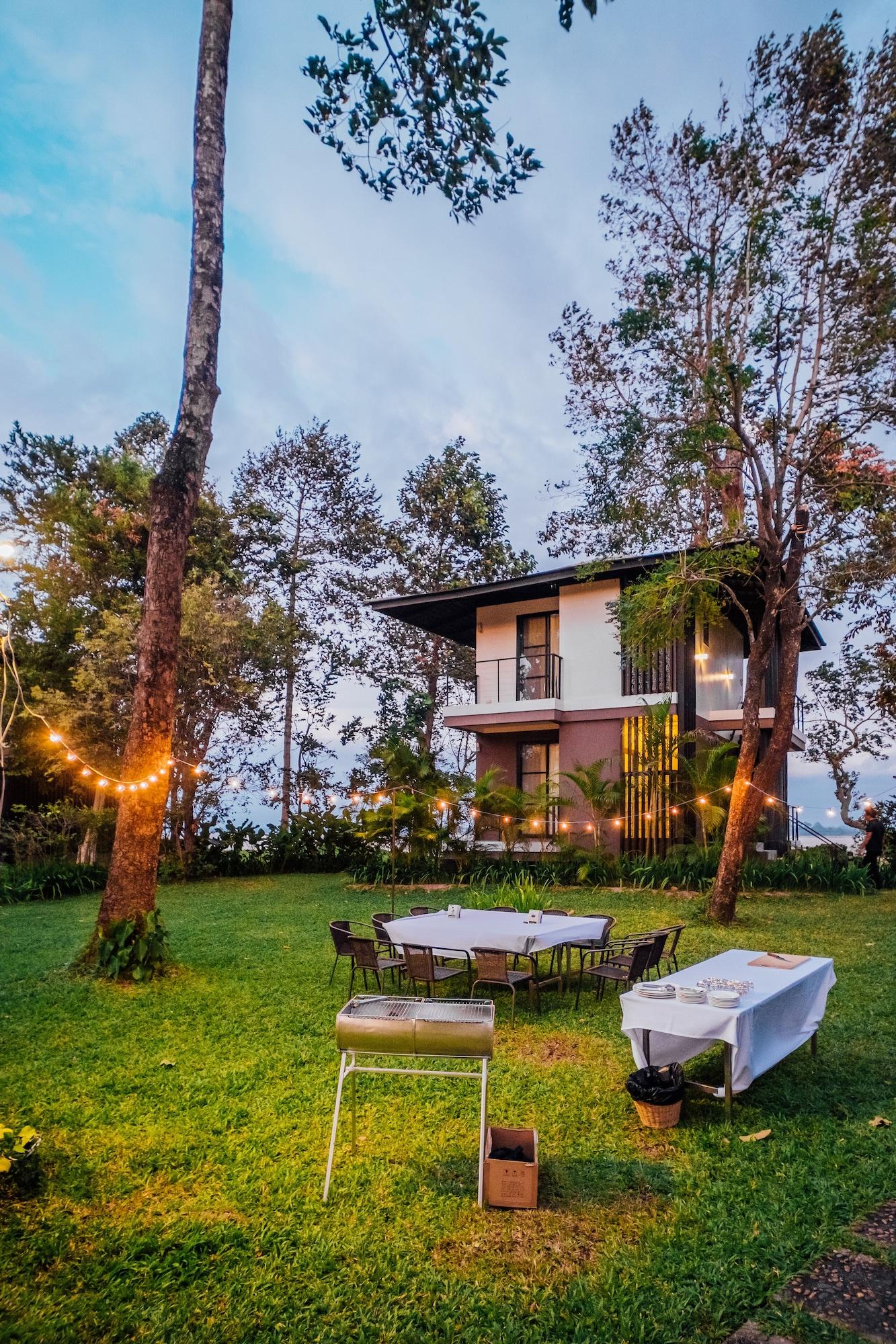 Vista Exterior The River Resort