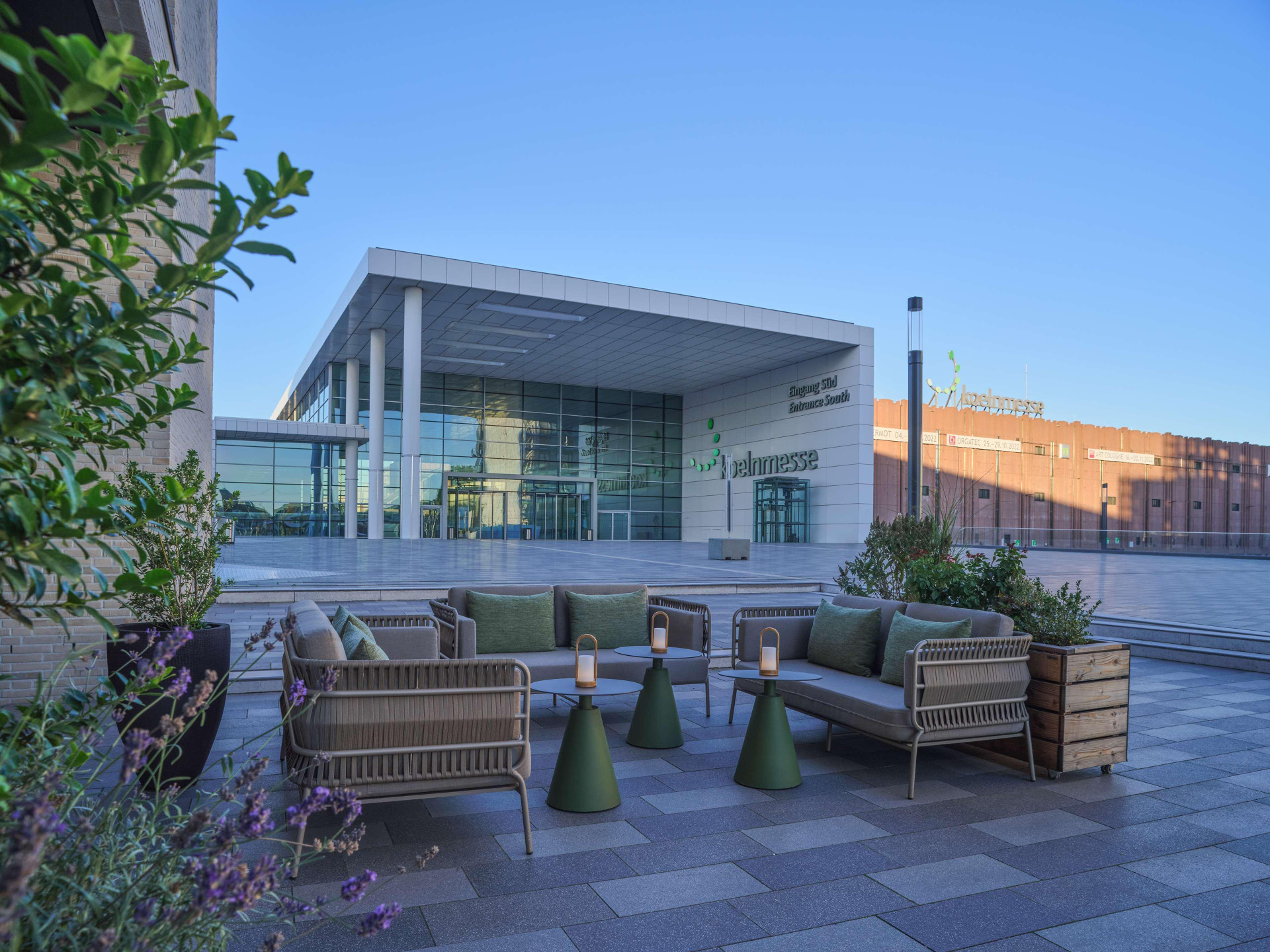 Vista Exterior Adina Apartment Hotel Cologne