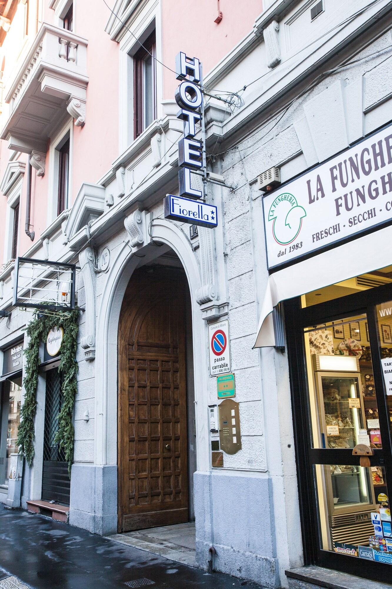 Vista Exterior Hotel Fiorella Milano