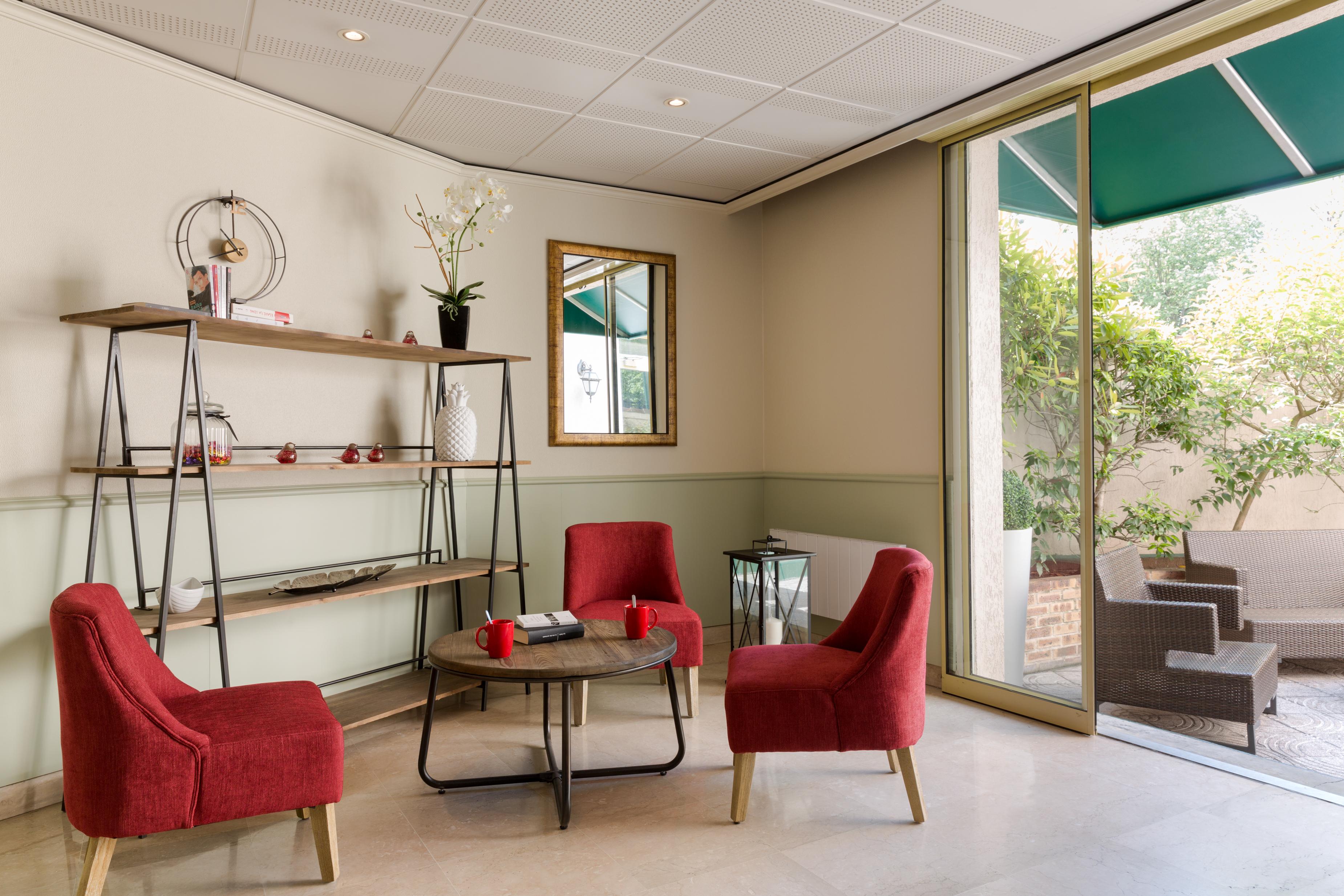 Vista Lobby Hotel Le Cardinal Rueil Centre