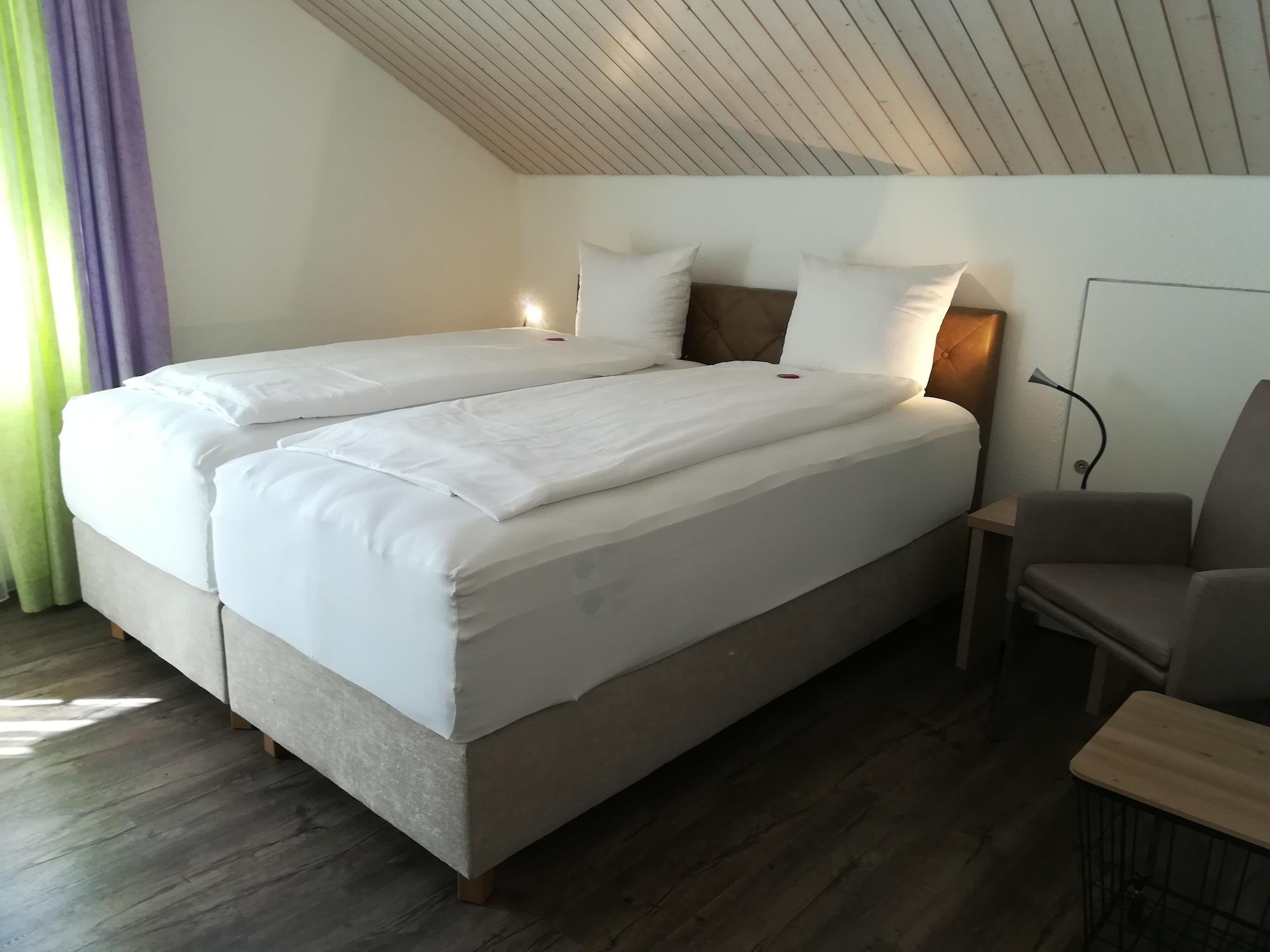 Set de Habitación Hotel Rhodannenberg AG