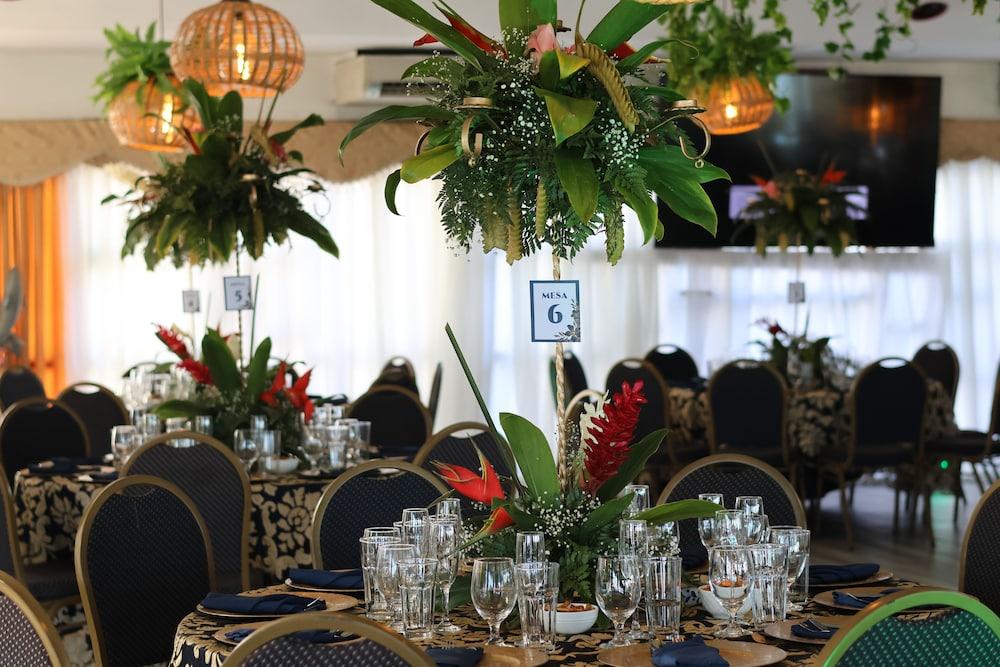 Salón de Baile Hotel Partenon Beach