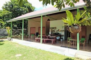 Alojamiento - Baan Hinlad Home and Hostel