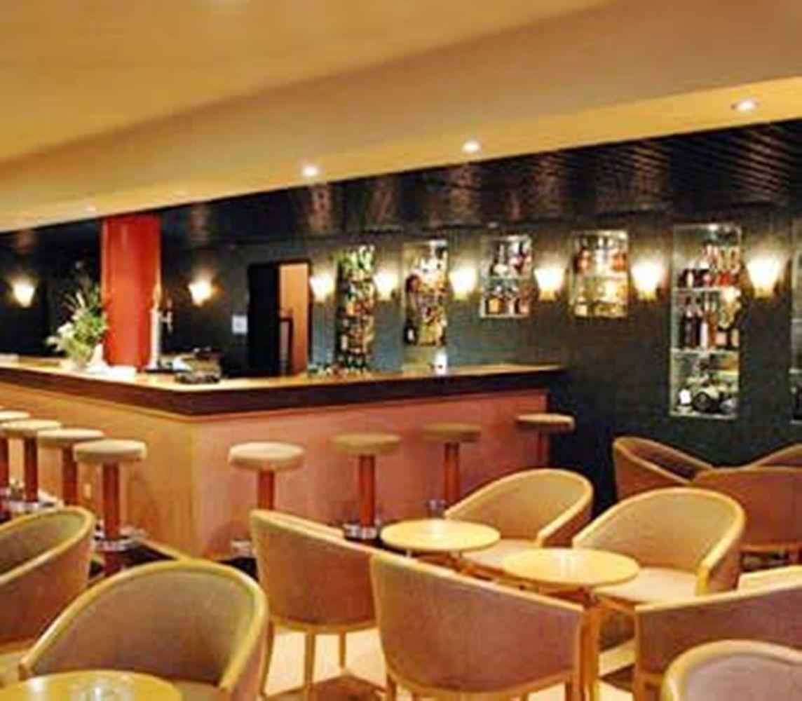 Bar/Salón Hotel Duas Torres