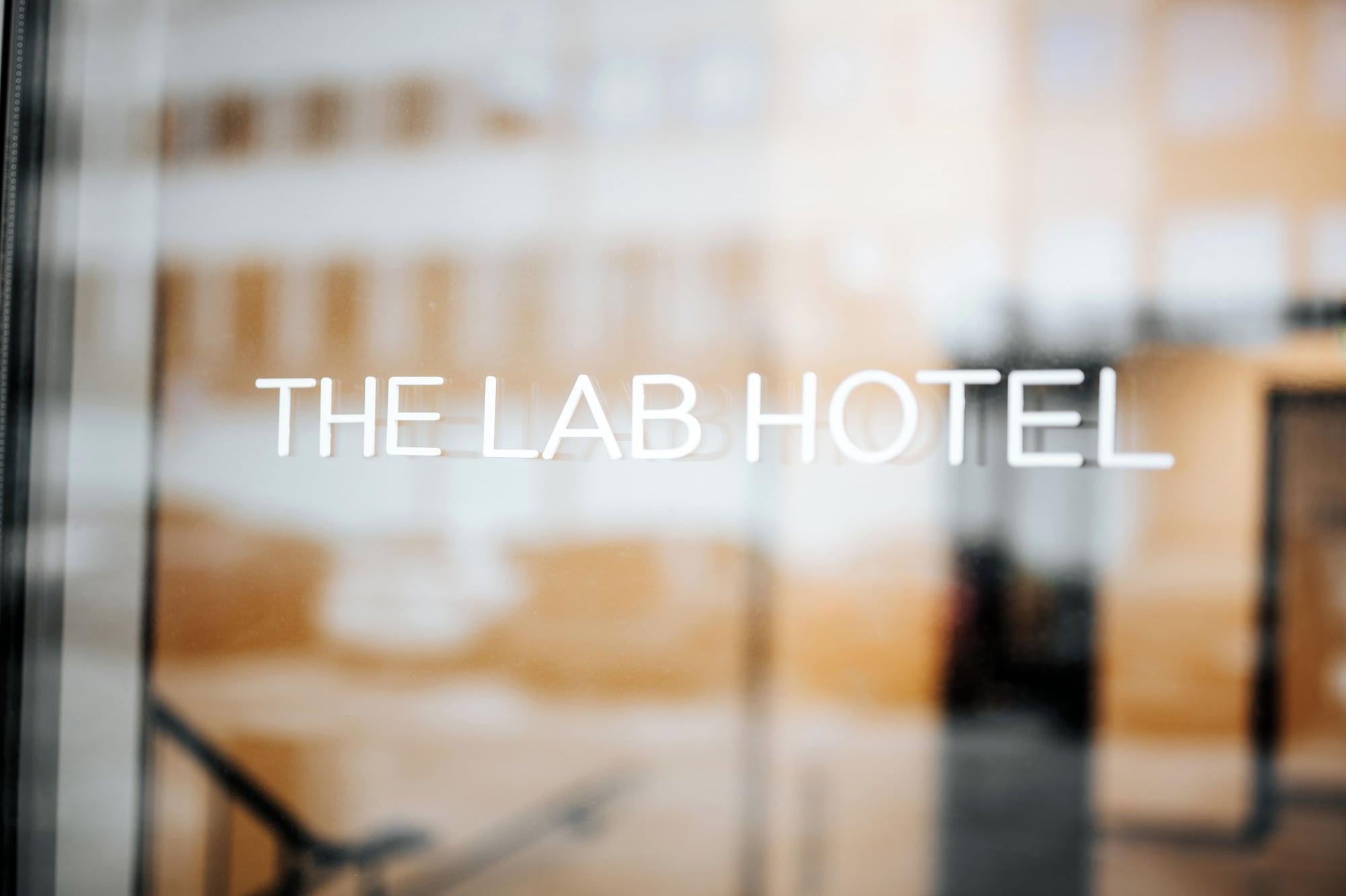 Vista Exterior The Lab Hotel