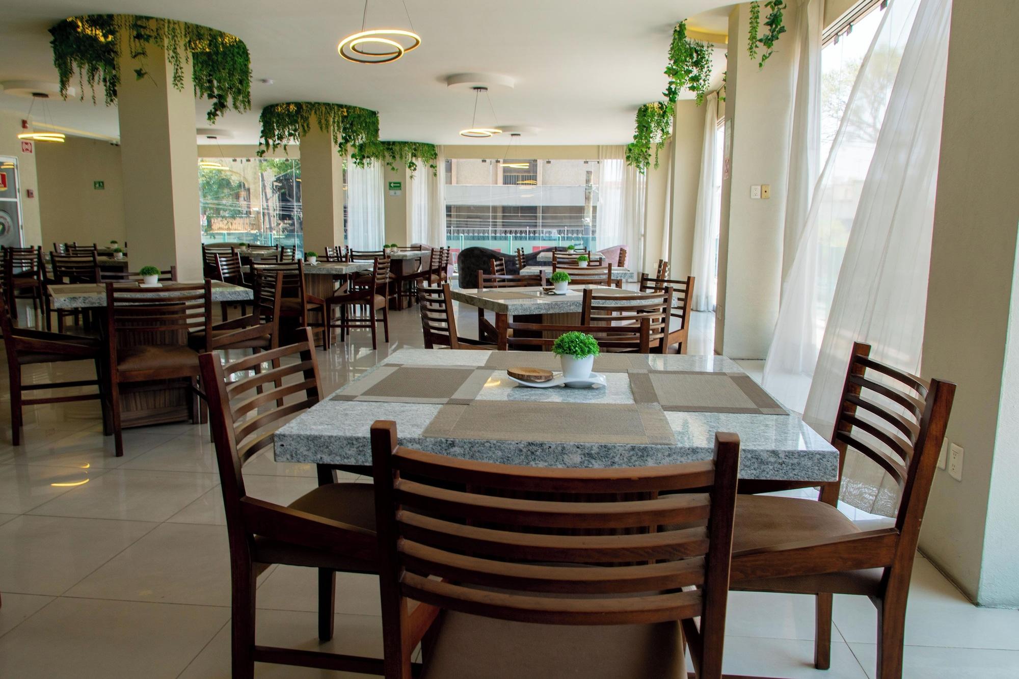 Restaurant HVH by Yaxché