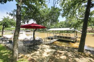 Alquiler Vacacional - Family Home on Lake Bridgeport: Pets Welcome!