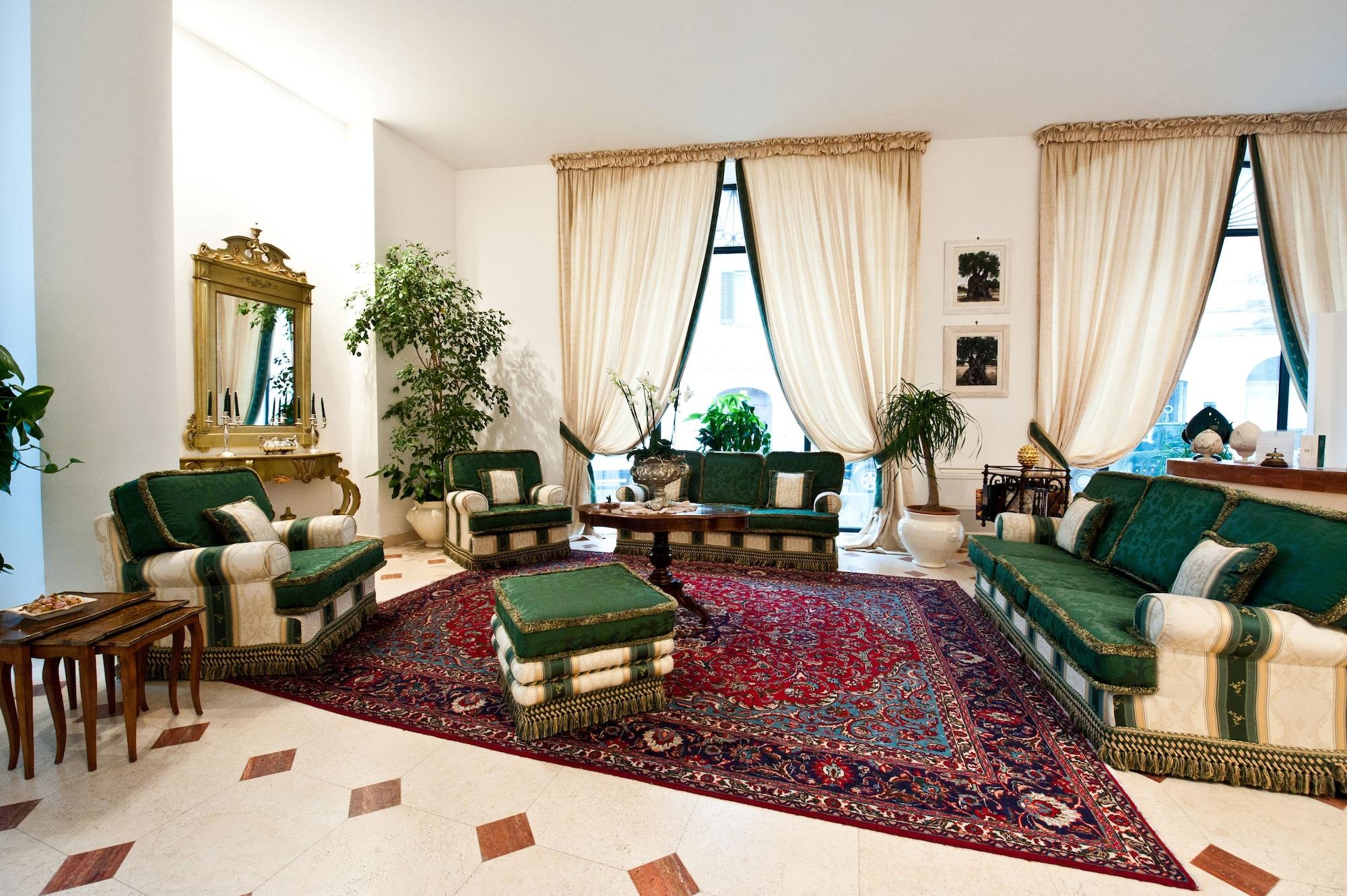 Vista Lobby Ostuni Palace Hotel Bistrot & SPA