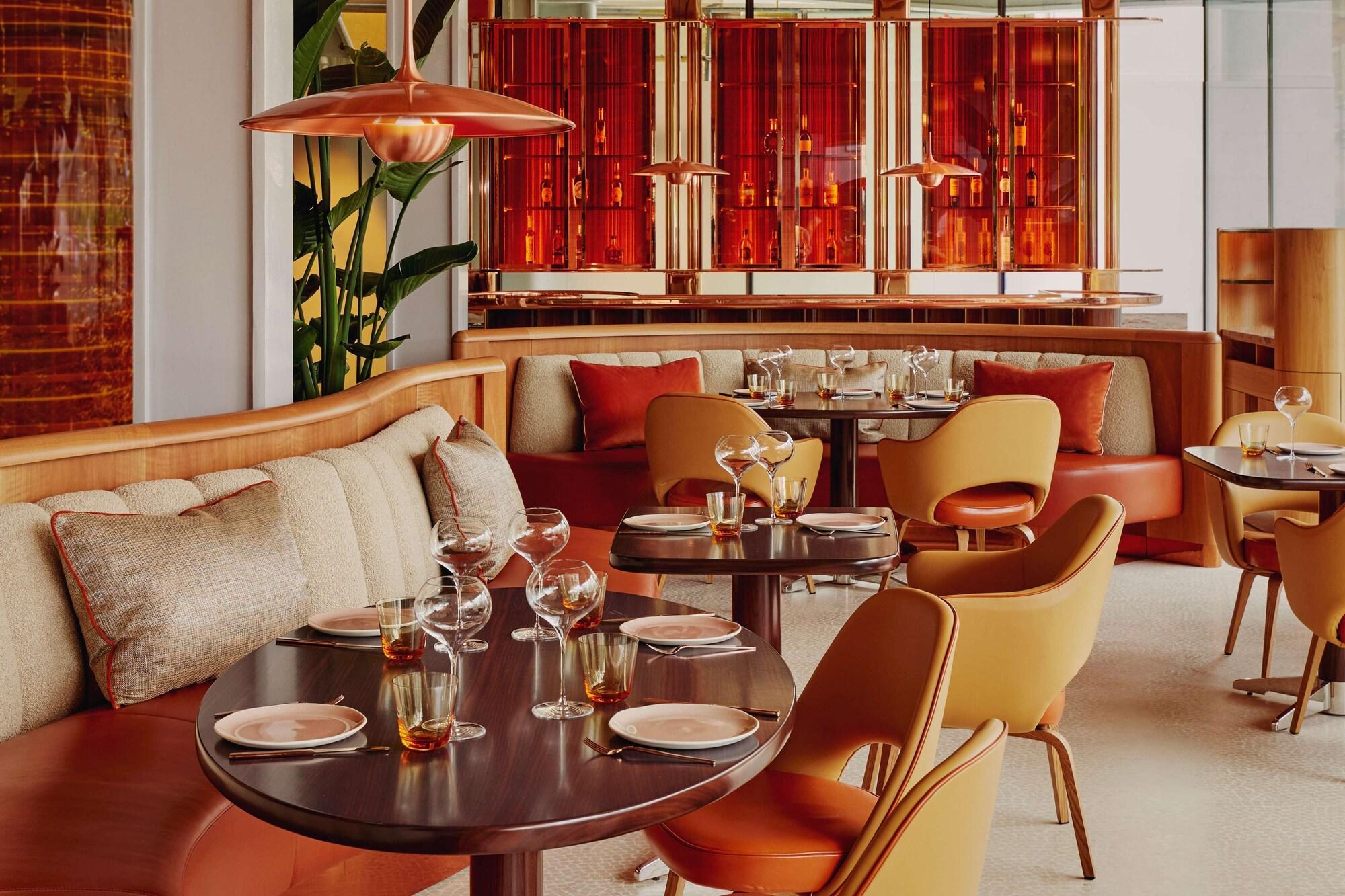 Restaurant The Emory, Maybourne