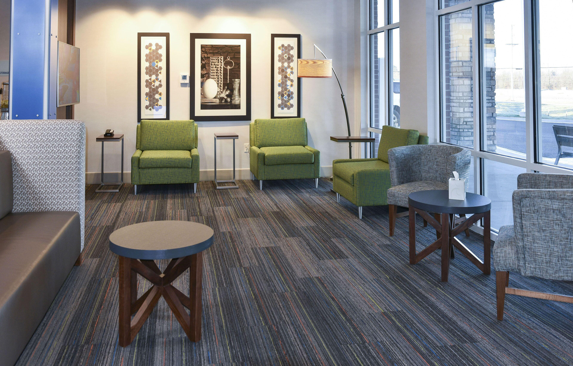 Vista Lobby Holiday Inn Express & Suites Madisonville by IHG
