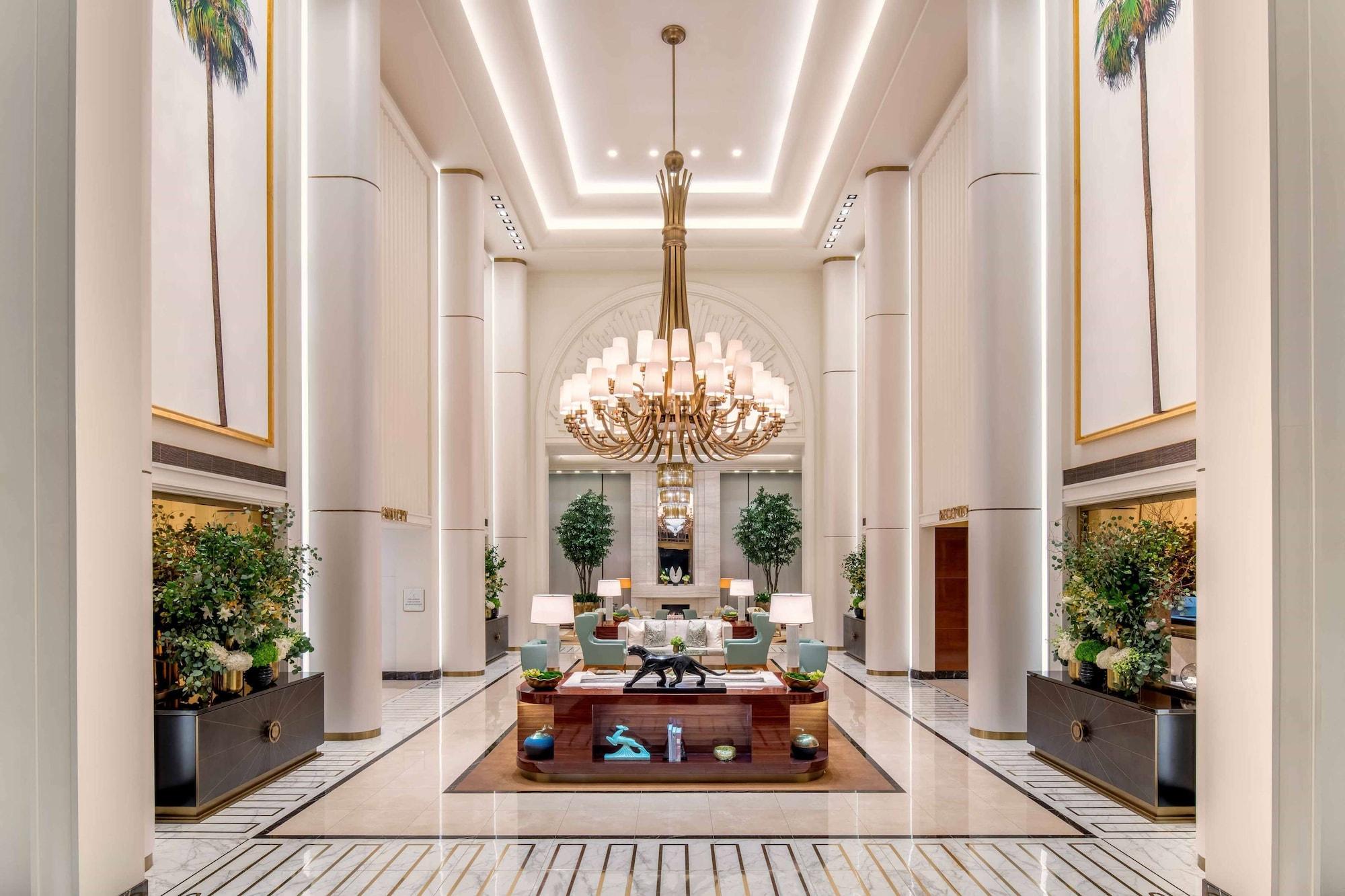 Vista Lobby Waldorf Astoria Beverly Hills
