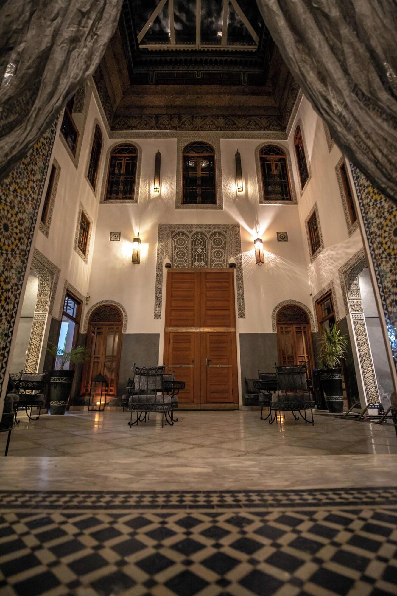 Varios Riad Layla