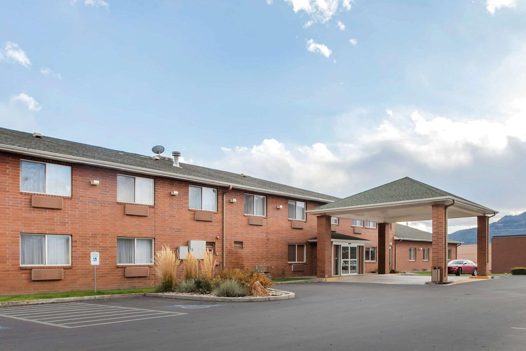 Varios Comfort Inn Colville