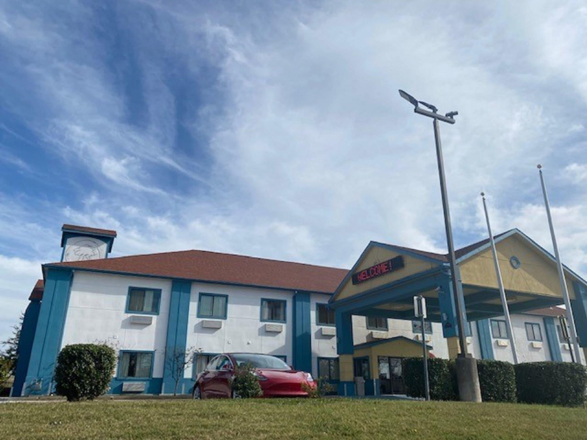 Varios Tropicana Inn and Suites