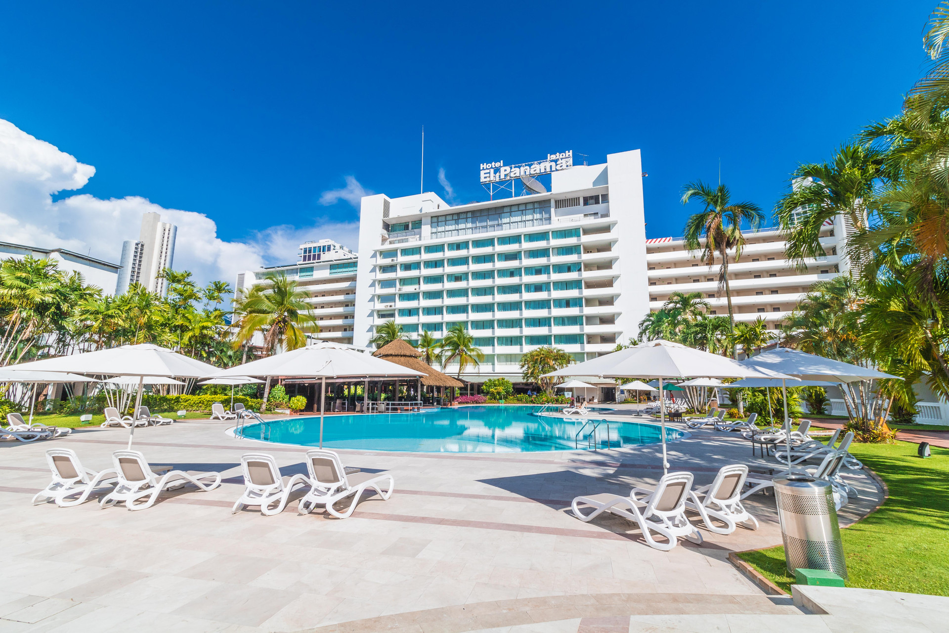 Vista Piscina Hotel El Panama by Faranda Grand