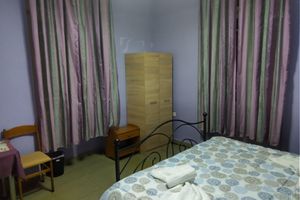 Alojamiento - Pinguino Hostel Athens