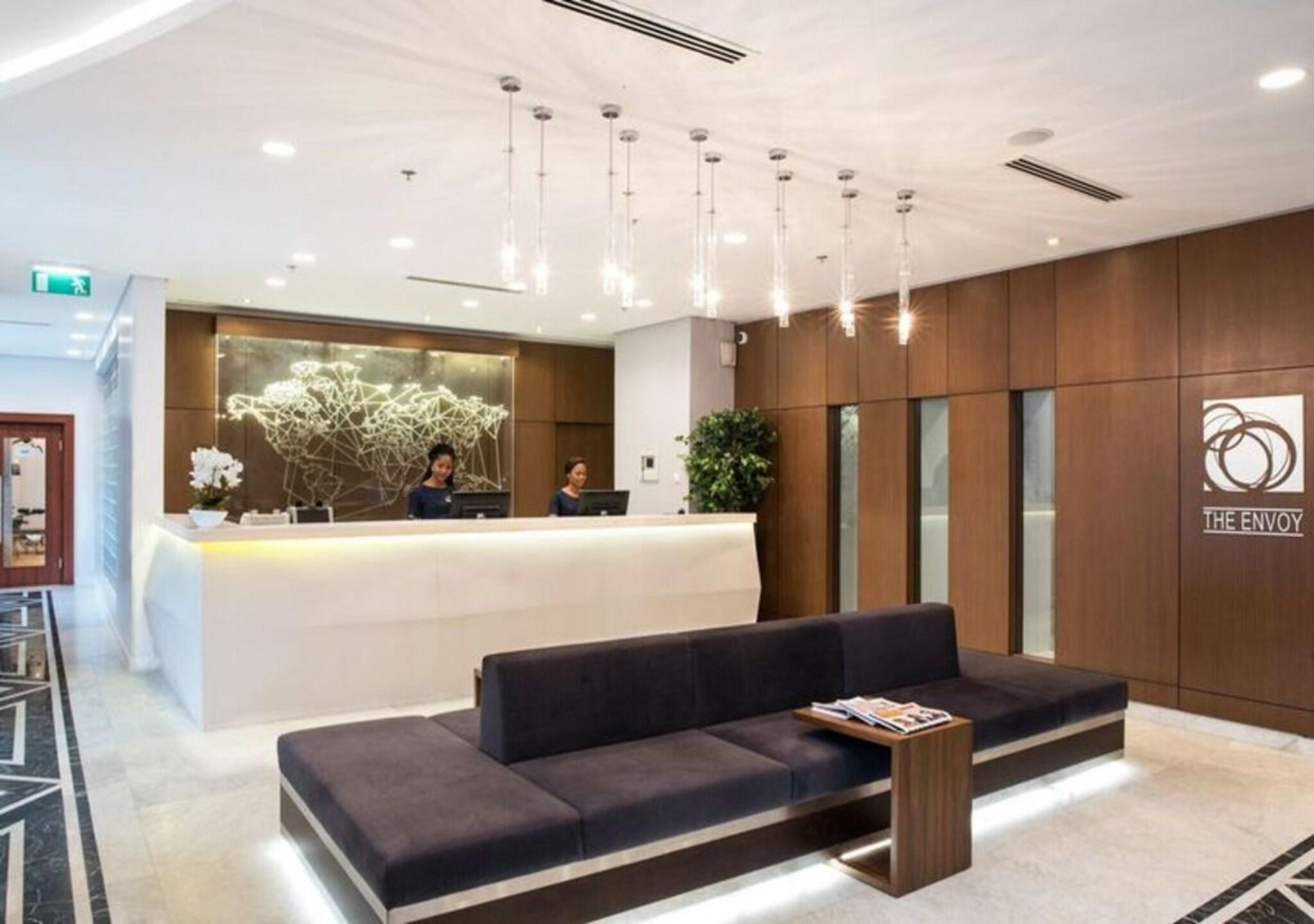 Vista Lobby The Envoy Hotel