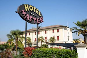 Alojamiento - Hotel Master