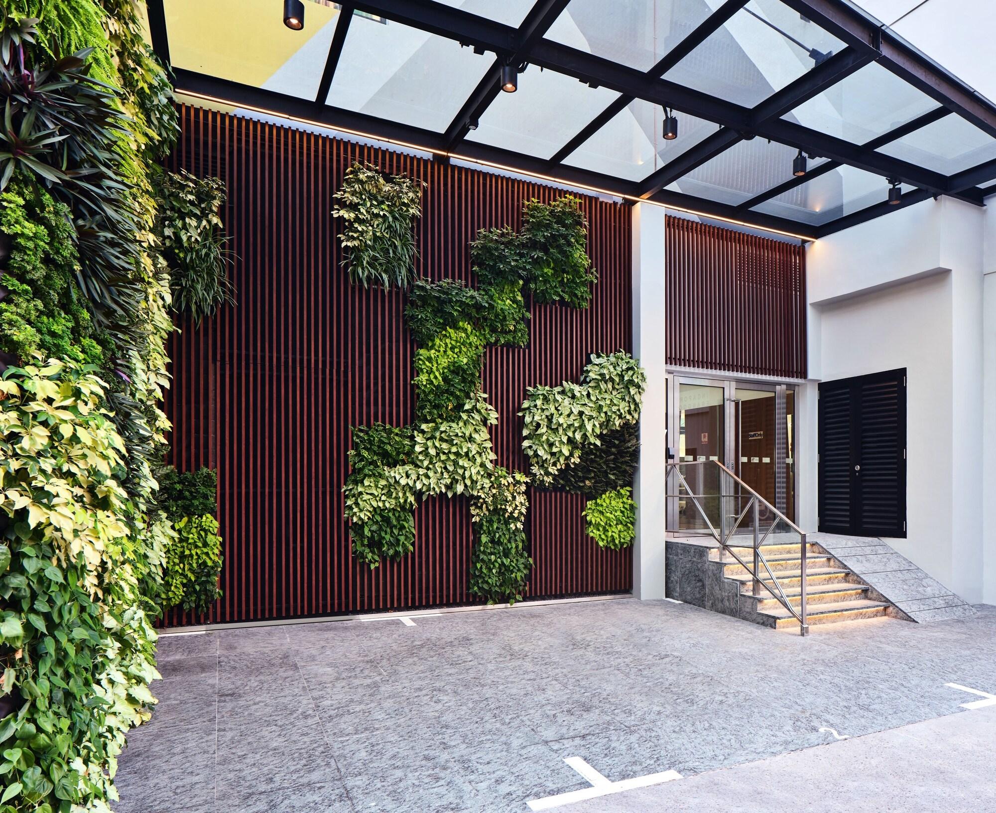 Vista Exterior Holiday Inn Express Singapore Serangoon by IHG