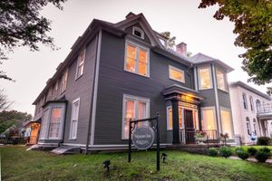 undefined - Valparaiso Inn Bed & Breakfast