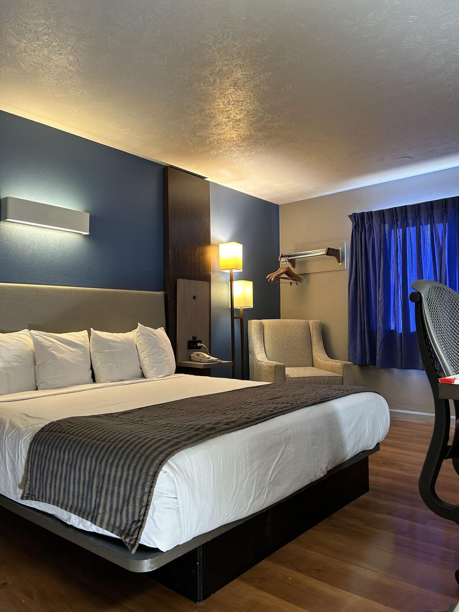 Varios Rodeway Inn