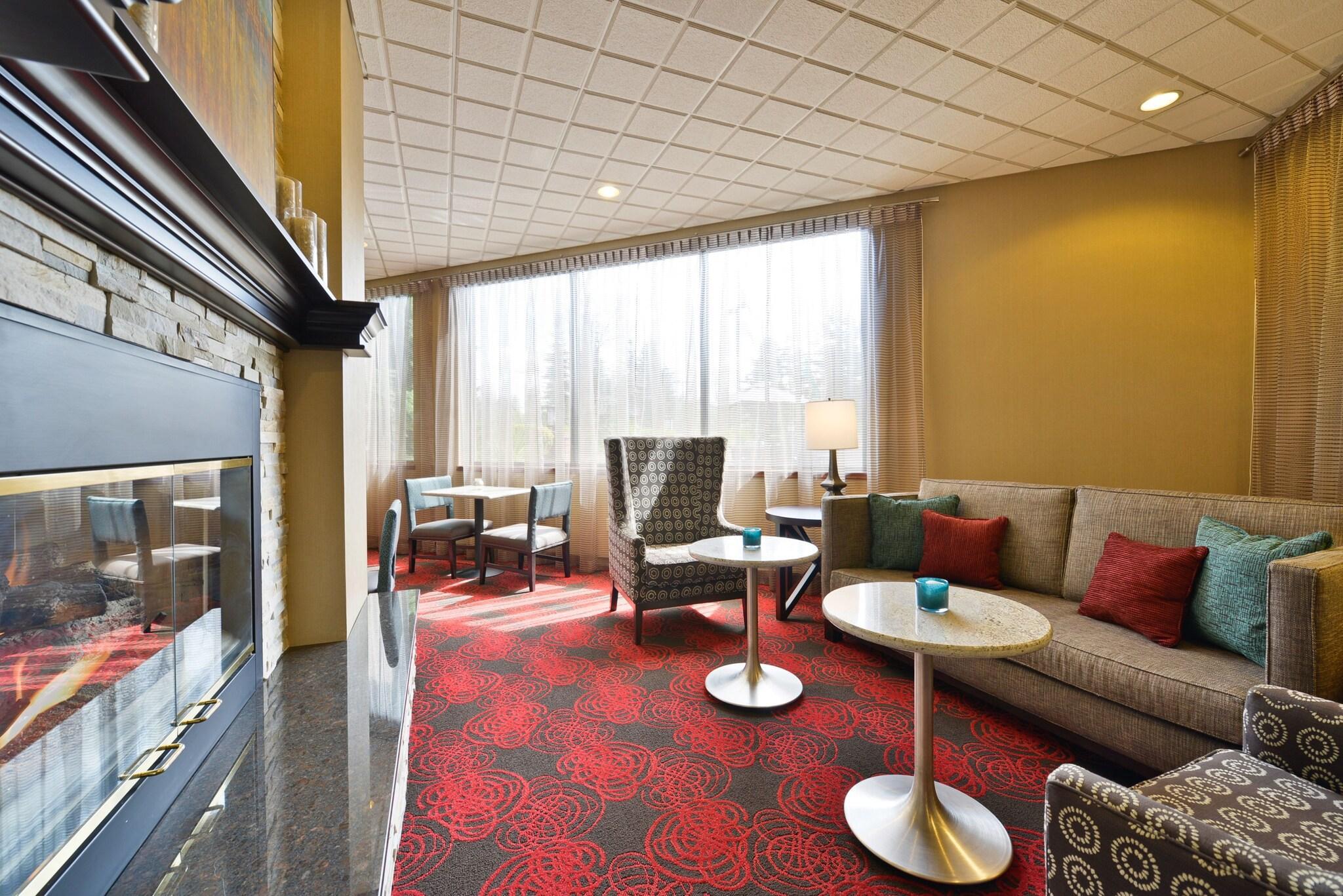 Vista Lobby Hampton by Hilton Spokane
