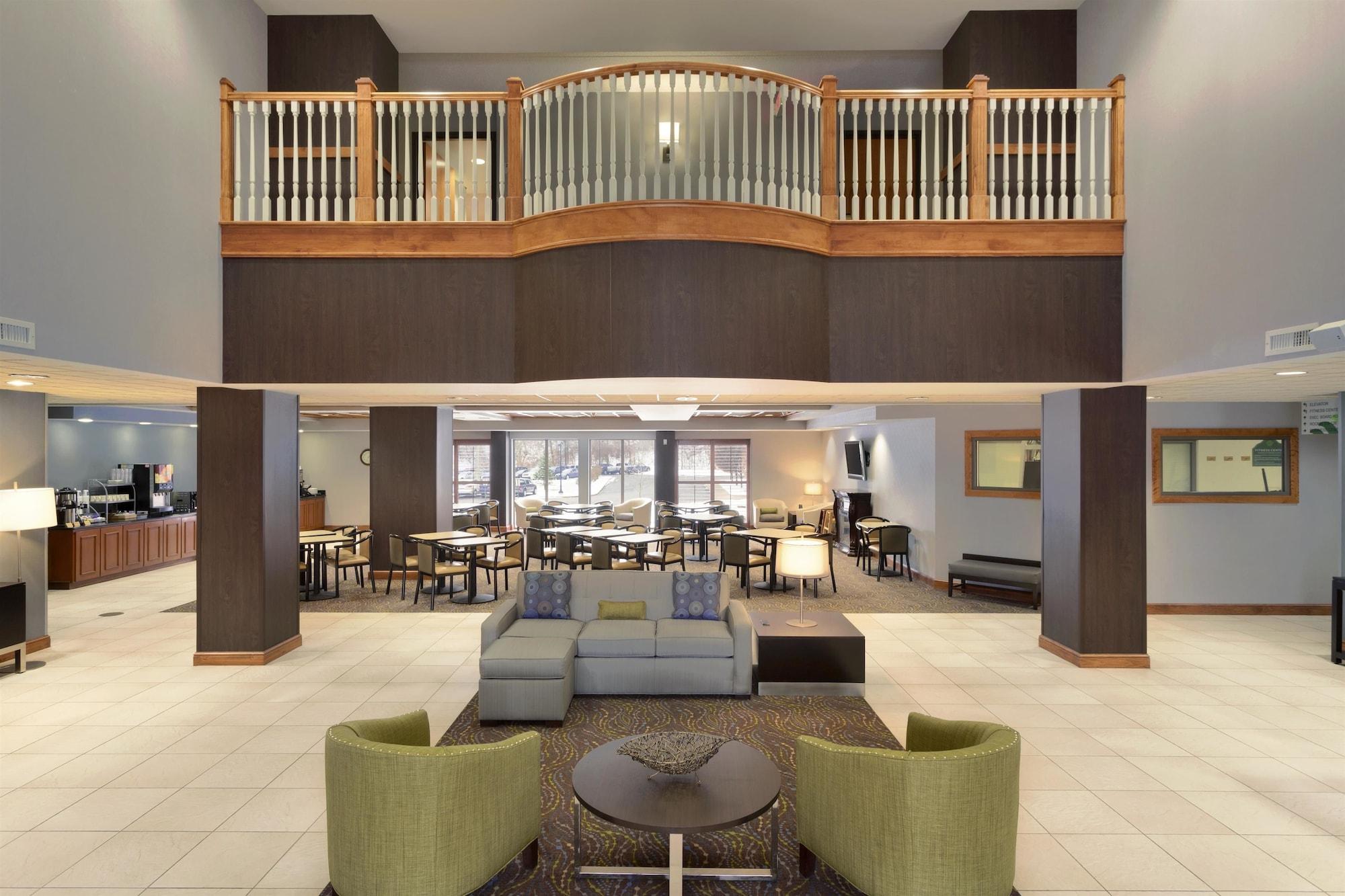 Vista Lobby Wingate by Wyndham - Sylvania/Toledo