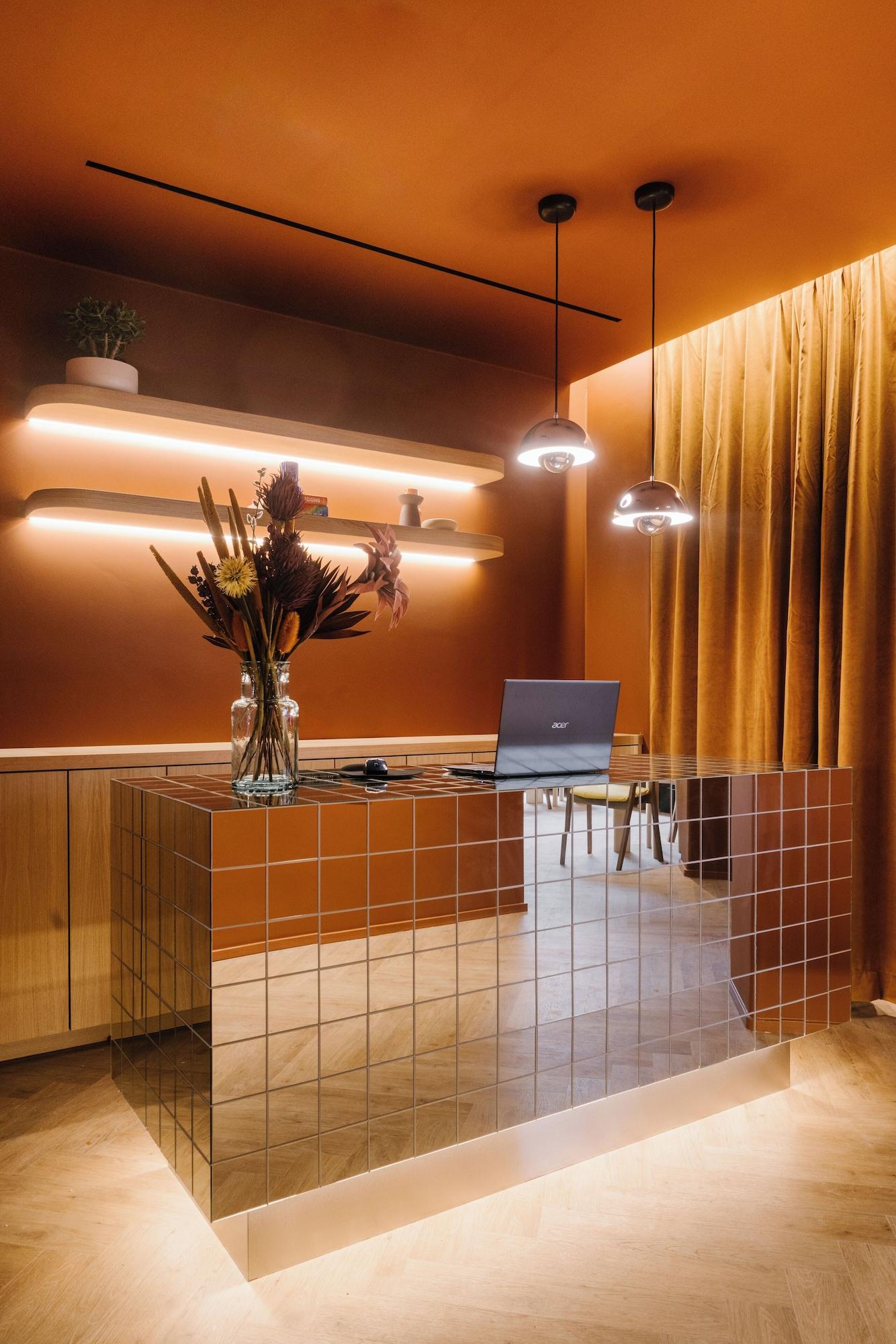 Vista Lobby Maison Arya