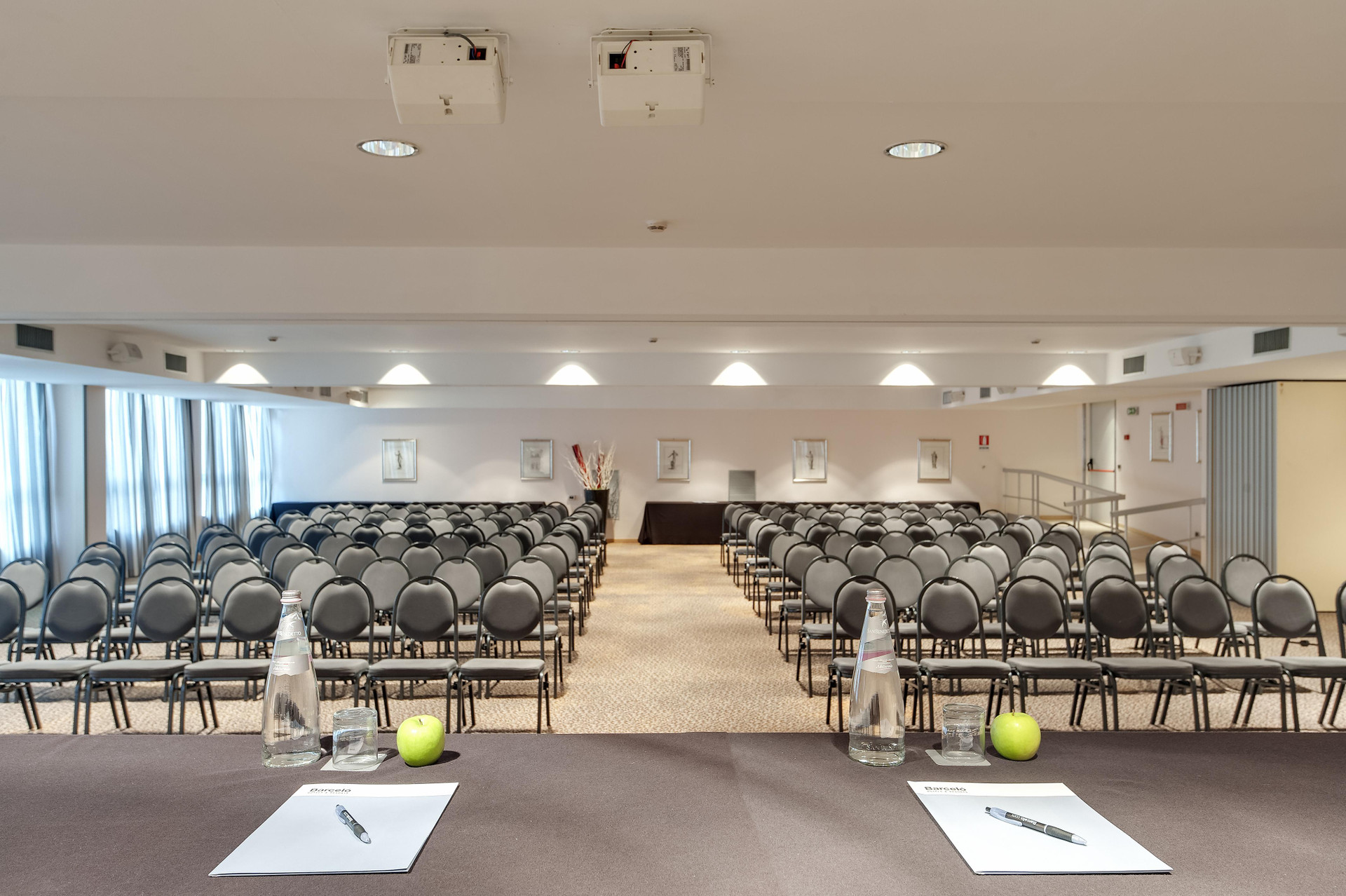 Centro de Negocios Occidental Aran Park