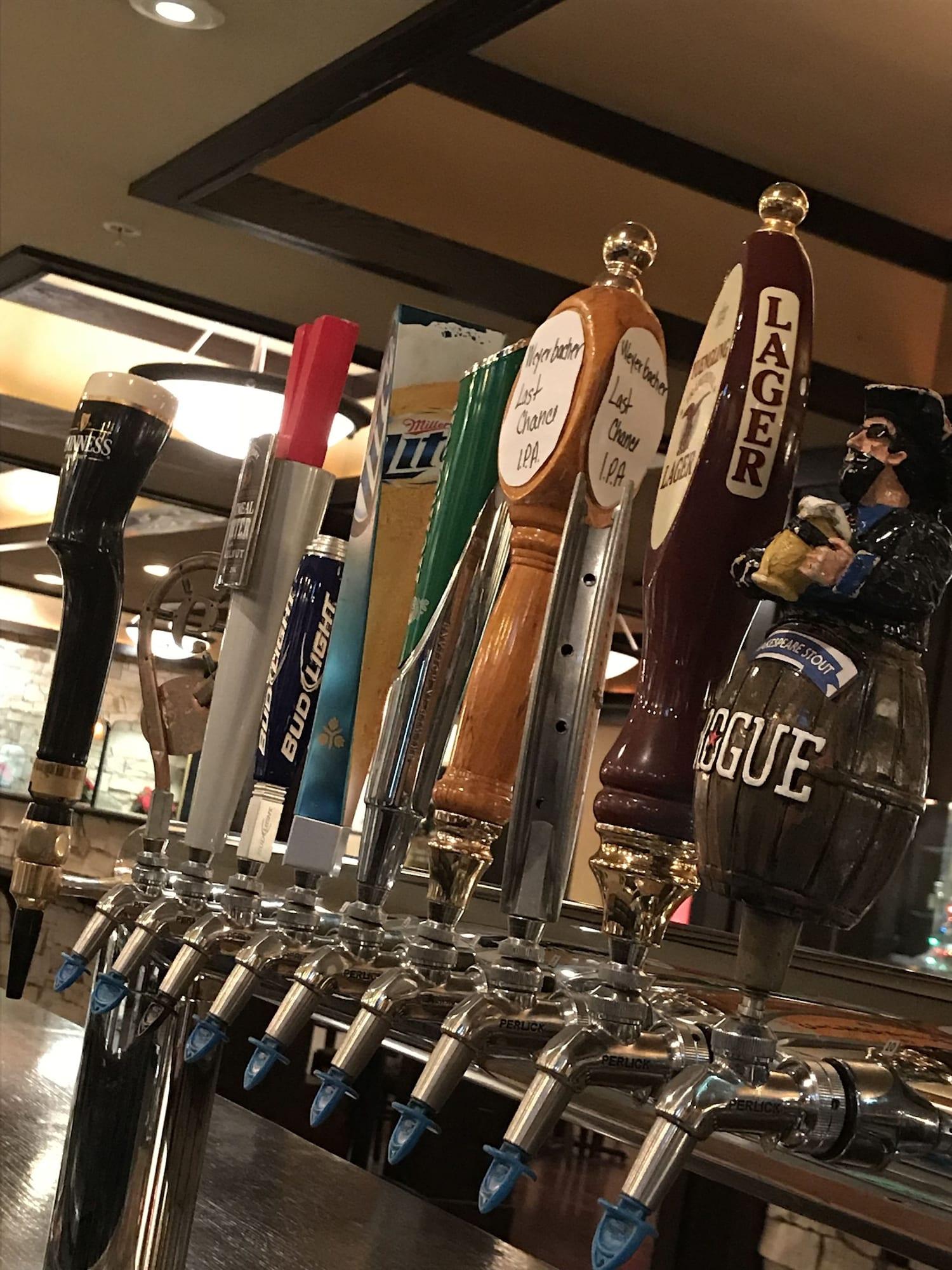 Bar/Salón Waynebrook Inn, Est 1865