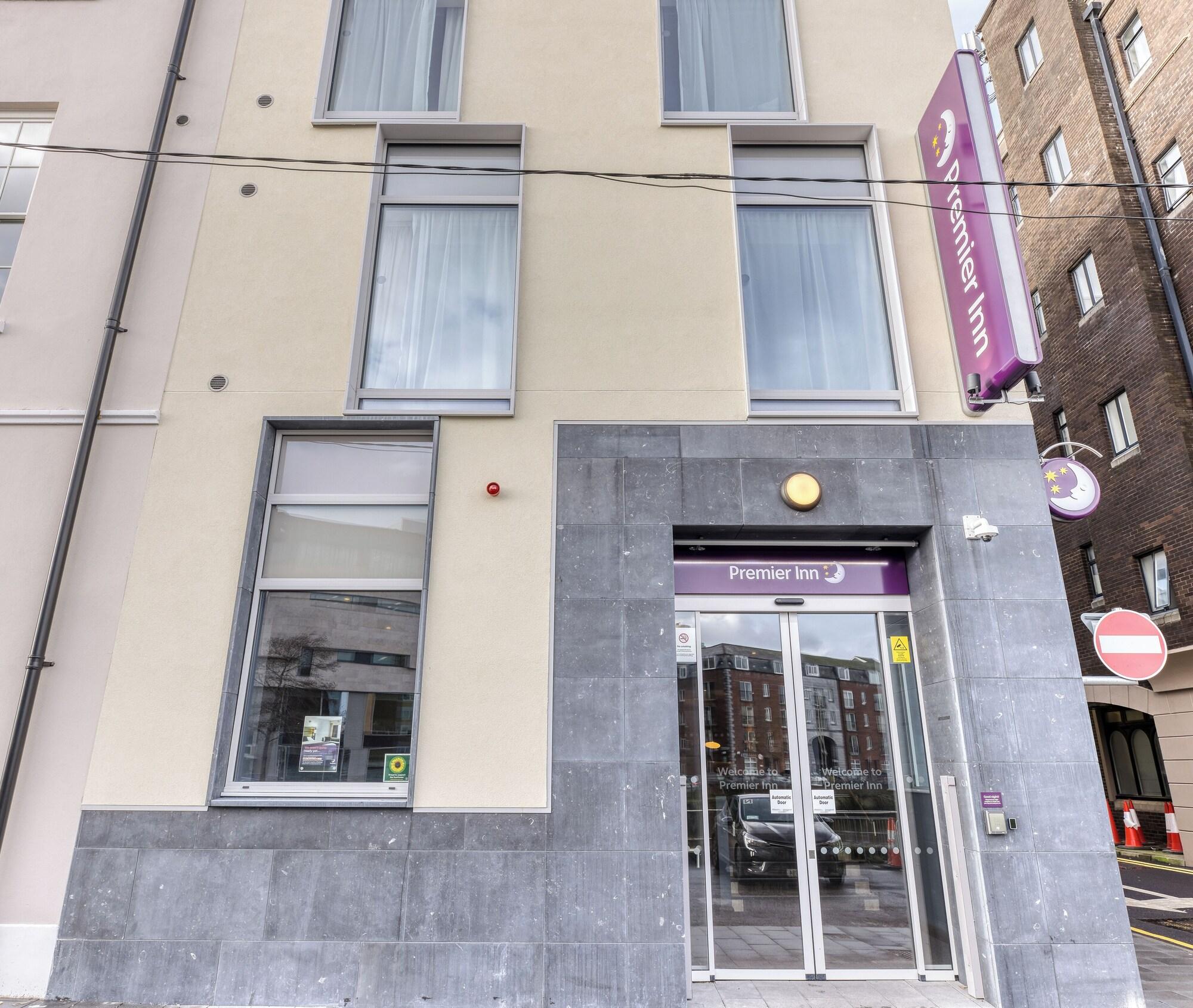 Varios Premier Inn Cork City Centre