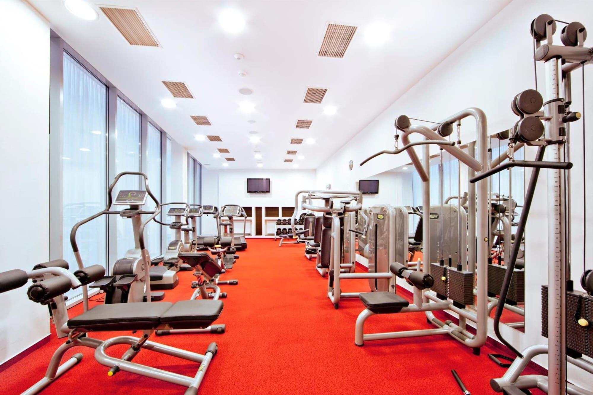 Gimnasio Roset Hotel & Residence