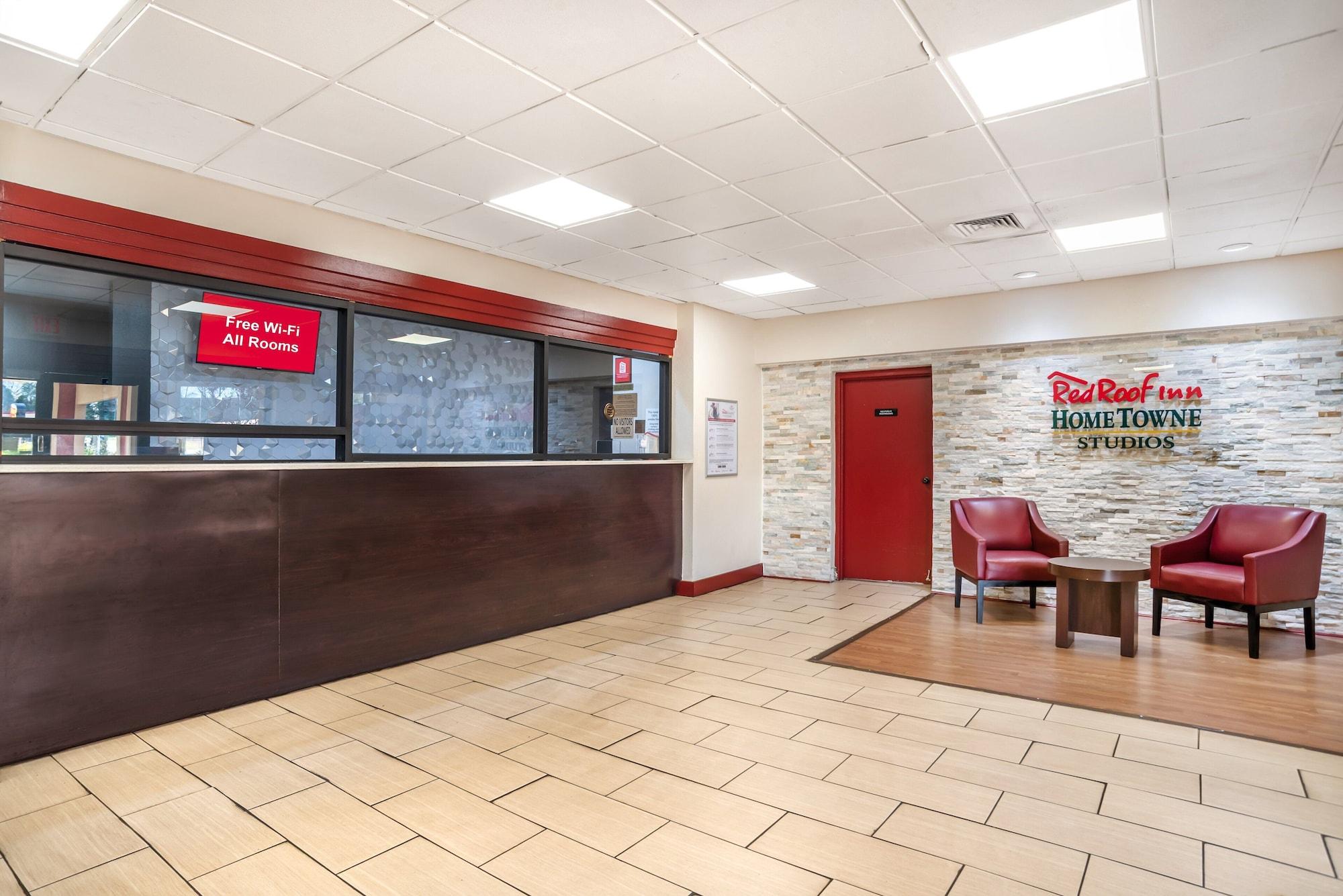 Vista Lobby Red Roof Inn Montgomery - Midtown