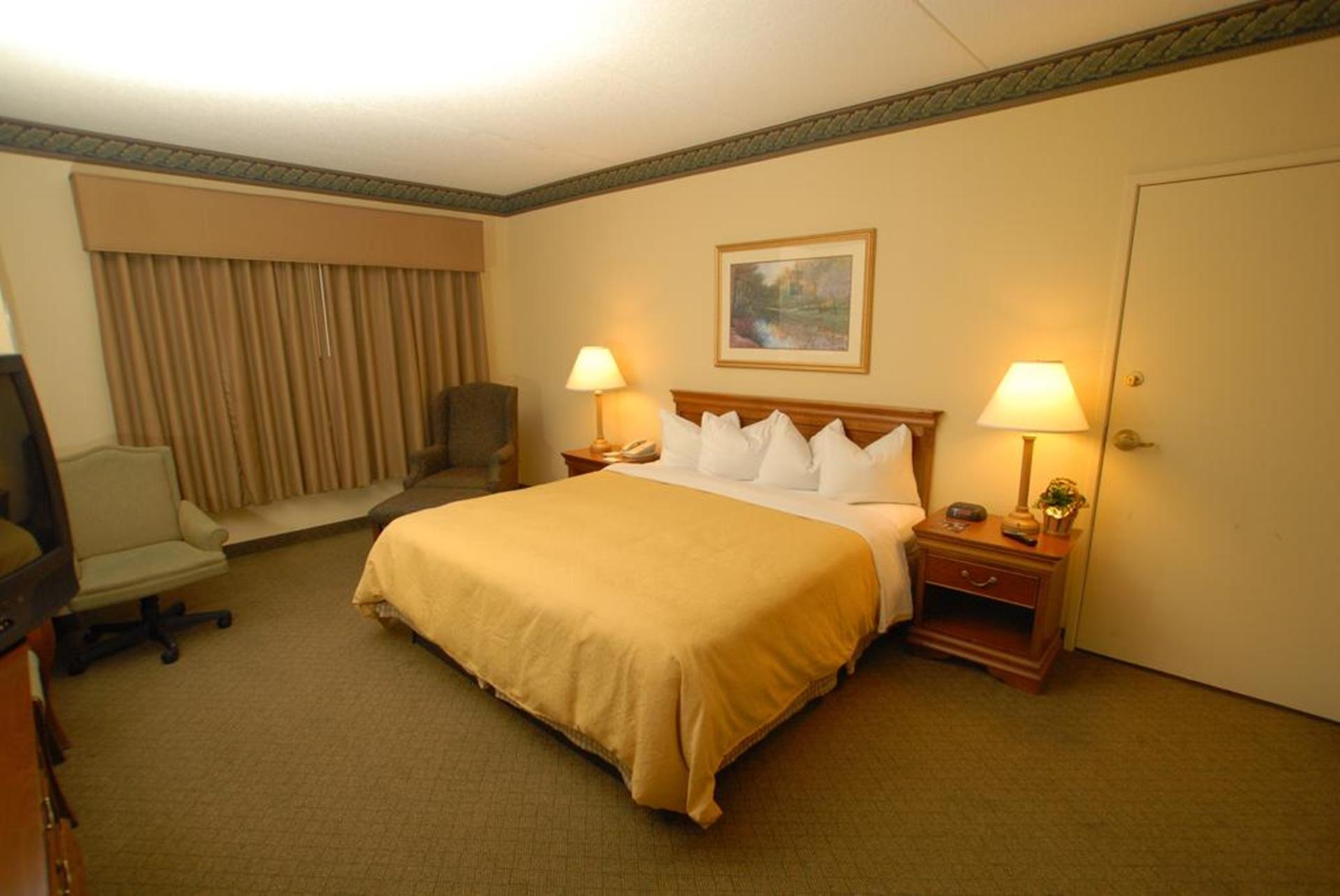 Guest room Country Inn & Suites By Carlson, Newark Airport