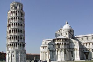 Actividad - Descubra la Torre Inclinada de Pisa y la Catedral