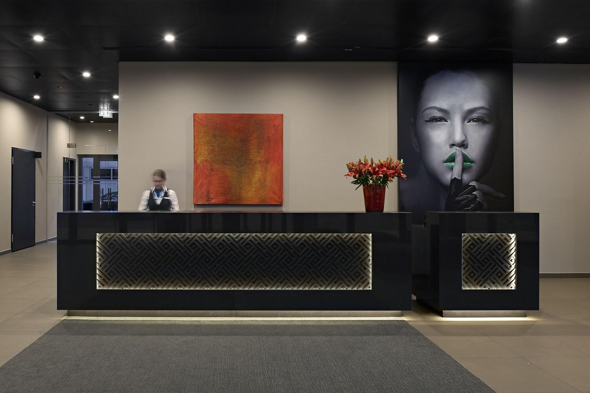 Vista Lobby LEGERE HOTEL Bielefeld