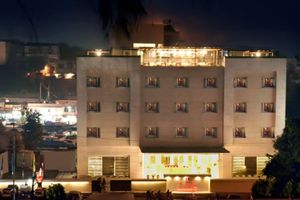 Alojamiento - Grand Plaza Lords Inn Jammu