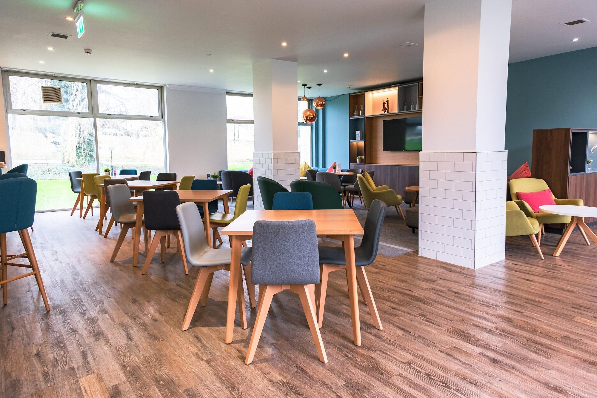 Bar/Salón Holiday Inn Doncaster A1 M Jct 36 by IHG