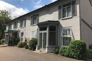 Alojamiento - Firs Hotel