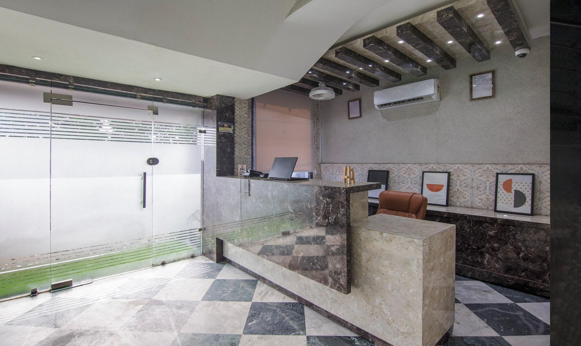 Vista Lobby Treebo Trinetar International