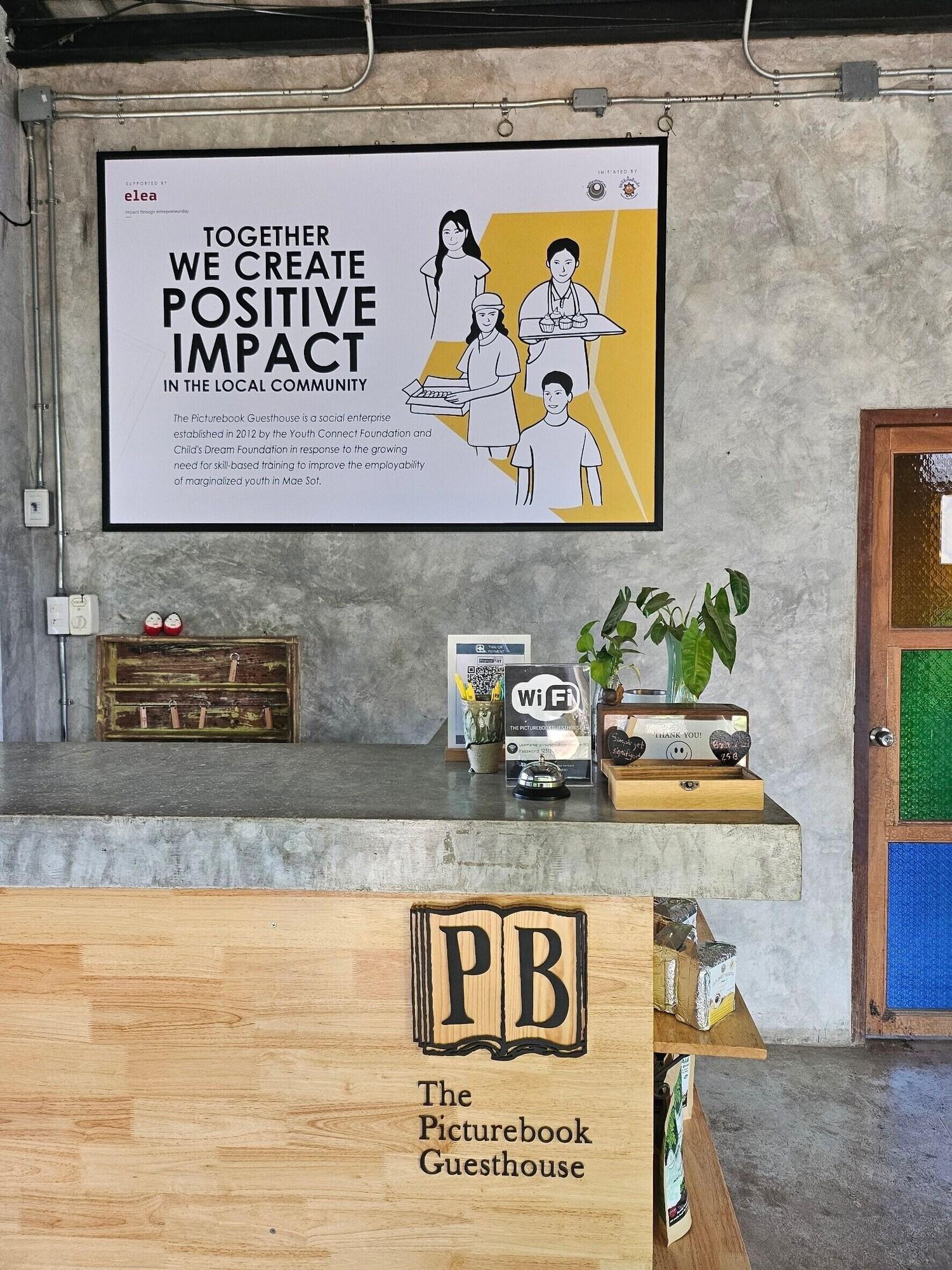 Vista Lobby The Picturebook Guesthouse